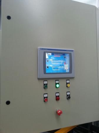 Tablero industrial con HMI para automatización